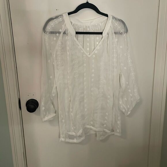 Chic Sheer White Blouse - Picture 1 of 2